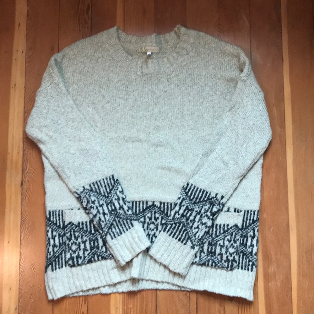 Oversized Sweater with pockets, size S/M.